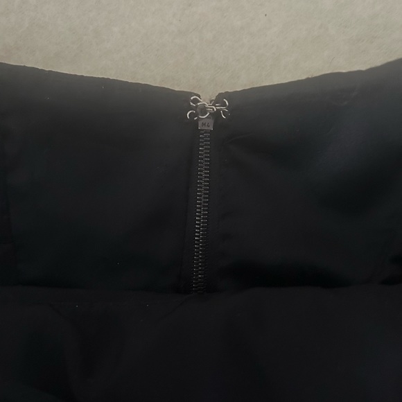 Runway Yves Saint Laurent Silk Sleeve-Accented Top- Designed by Tom Ford - Picture 5 of 14